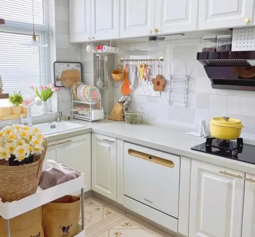 厨房装修，什么颜色风水好？如何打造理想的厨房空间？